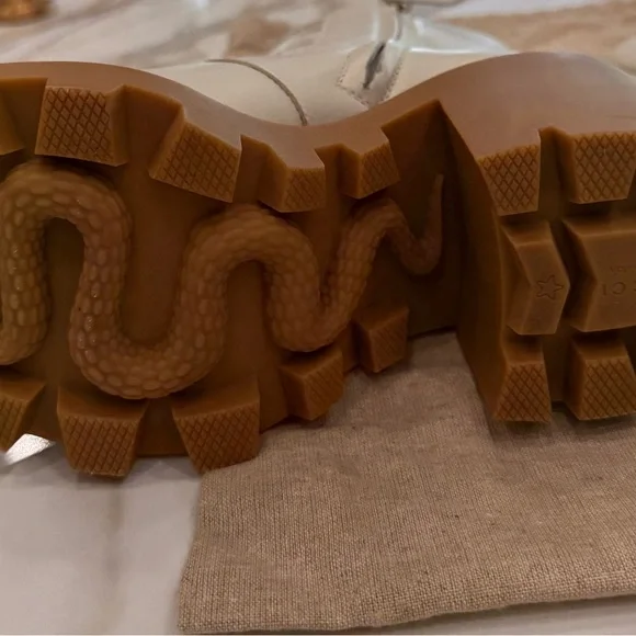 Gucci Cream and Tan Platform Ankle Boots Brand New in Box - Never Worn - Picture 3 of 8